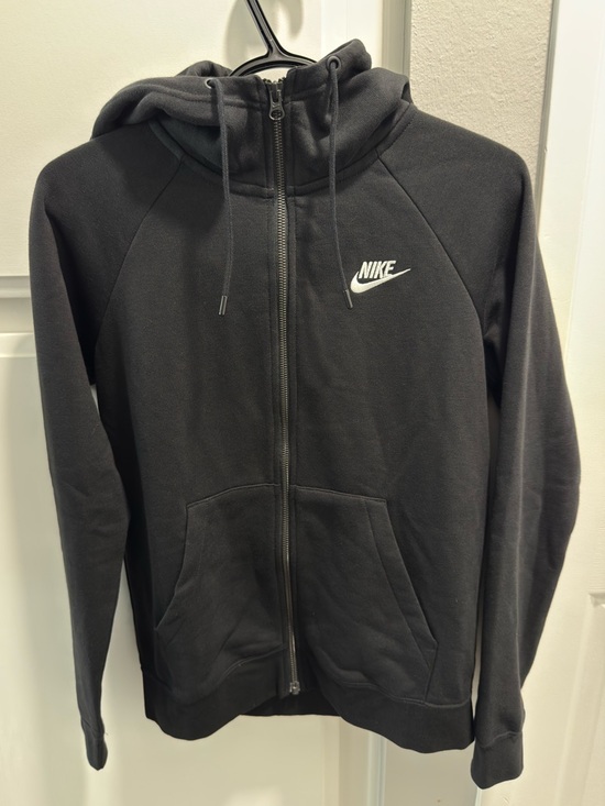 Nike Tops - NWT Nike full-zip hoodie